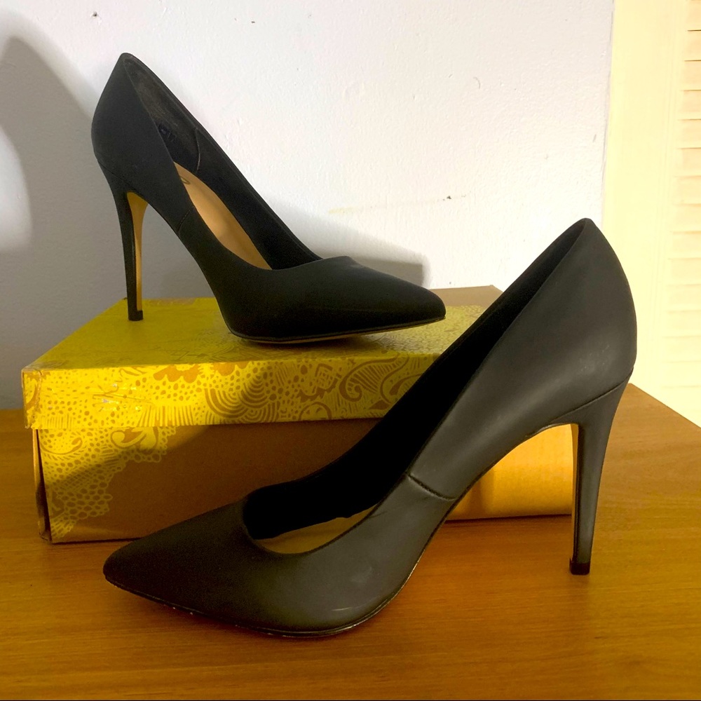 Mix No. 6 Danyah Pumps